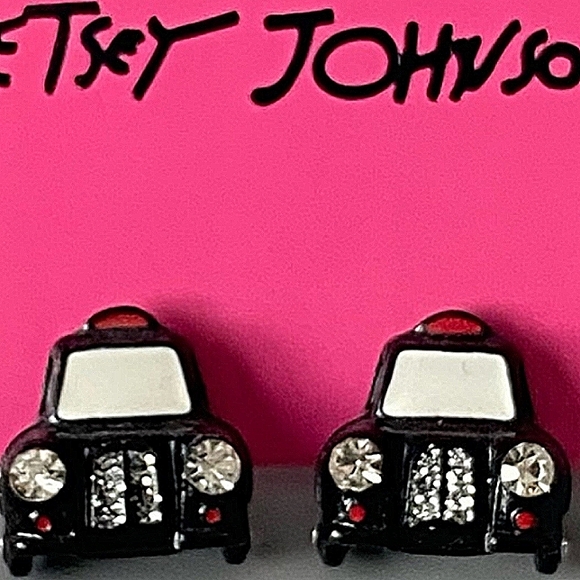 New Vintage! BETSEY JOHNSON Royal Engagement Black Car Post Earrings. - Picture 6 of 7